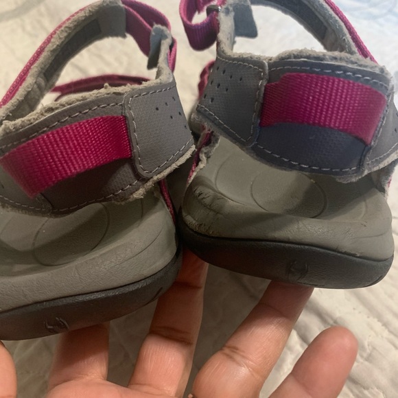 🌺Teva Verra fuchsia sport sandals 8 - Picture 6 of 15